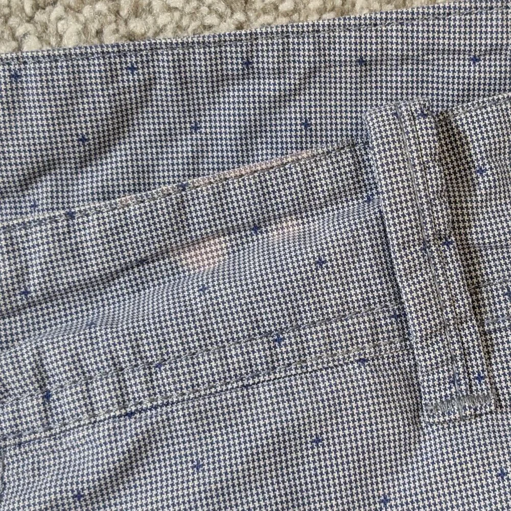 EXPRESS Blue Plaid Cotton, 10 Inch Men's Shorts; Size 36